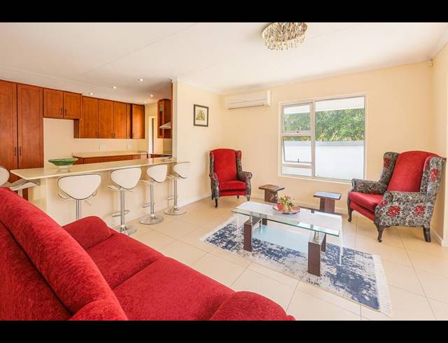 5 BEDROOM HOUSE FOR SALE IN MORELETAPARK